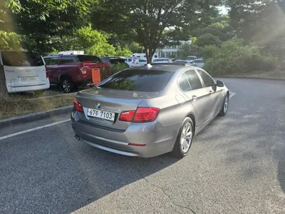 BMW 5-Series 2013, 200000 км, за 2930.26 USD