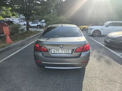 BMW 5-Series 2013, 200000 км, за 2930.26 USD
