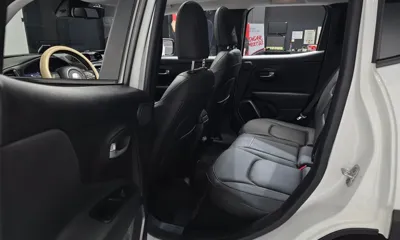 Jeep Renegade 2018, 47656 км, за 10233.69 USD - фото 26