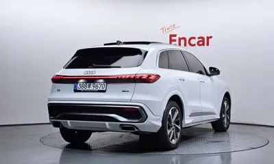 Audi Q5 2025, 1326 км, за 47525.27 USD