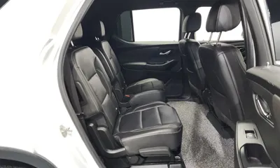 ChevroletGMDaewoo Traverse 2023, 42830 км, за 17341.03 USD - фото 12