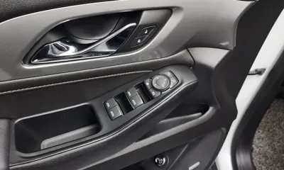 ChevroletGMDaewoo Traverse 2023, 42830 км, за 17341.03 USD - фото 17