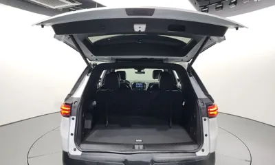 ChevroletGMDaewoo Traverse 2023, 42830 км, за 17341.03 USD - фото 20