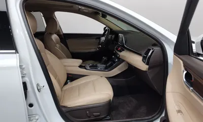 Hyundai Grandeur 2018, 103144 км, за 11562.6 USD - фото 11