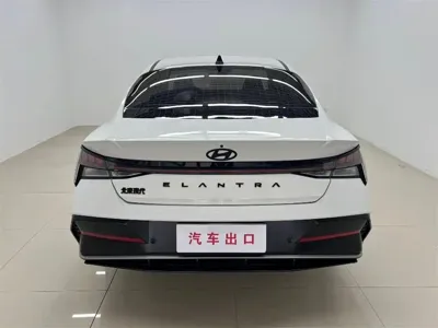 Hyundai Elantra 2023, 21000 км, за 15567.68 USD