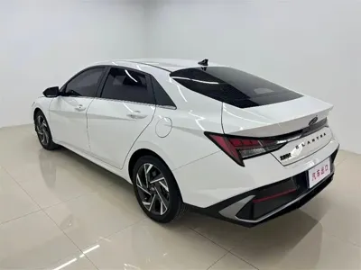 Hyundai Elantra 2023, 21000 км, за 15567.68 USD - фото 6