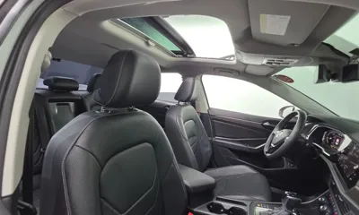 Volkswagen Jetta 2021, 52518 км, за 20282.12 USD - фото 20