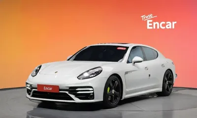 Porsche Panamera · 2015 год