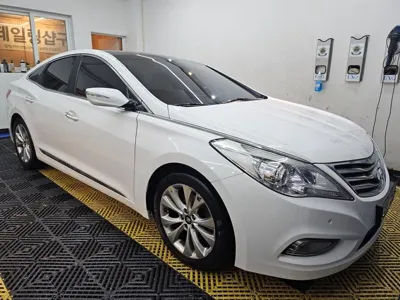 Hyundai Grandeur 2012, 123037 км, за 2247.49 USD