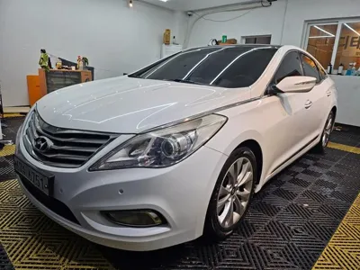 Hyundai Grandeur 2012, 123037 км, за 2247.49 USD