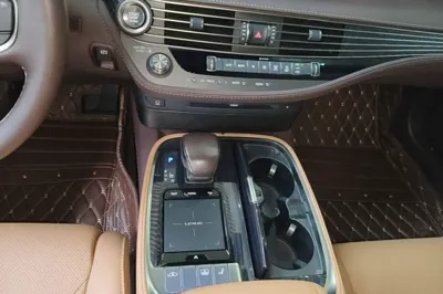 Lexus LS 2018, 112200 км, за 45671 USD - фото 17