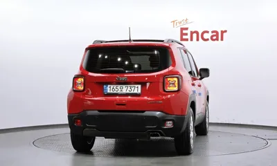 Jeep Renegade 2021, 51585 км, за 10293.17 USD