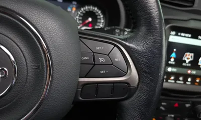 Jeep Renegade 2021, 51585 км, за 10293.17 USD - фото 17