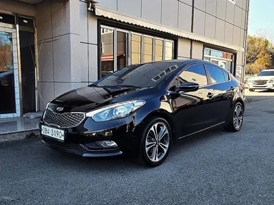 Kia K3 · 2013 год
