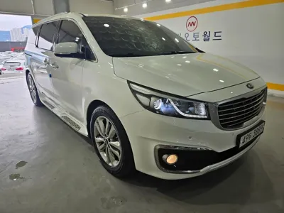 Kia Canival 2015, 142475 км, за 6892.48 USD