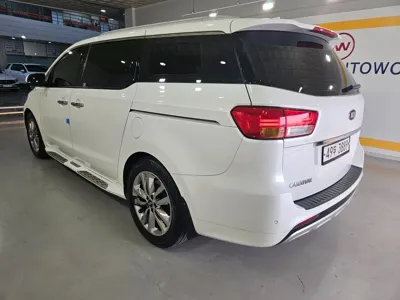 Kia Canival 2015, 142475 км, за 6892.48 USD