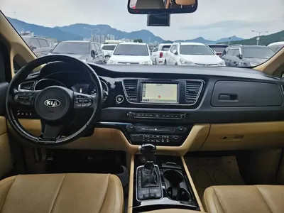 Kia Canival 2015, 142475 км, за 6892.48 USD - фото 14