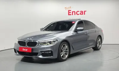 BMW 5-Series · 2017 год