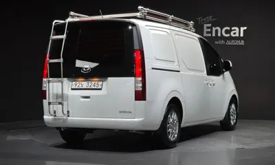 Hyundai Staria 2022, 59429 км, за 15287.55 USD