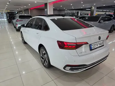Volkswagen Jetta 2023, 42856 км, за 19372.03 USD