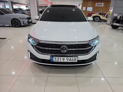 Volkswagen Jetta 2023, 42856 км, за 19372.03 USD