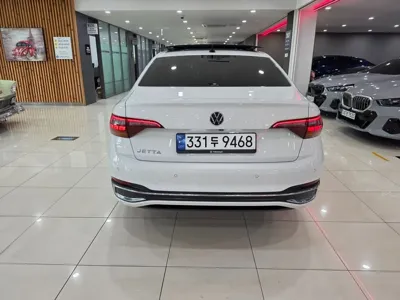 Volkswagen Jetta 2023, 42856 км, за 19372.03 USD