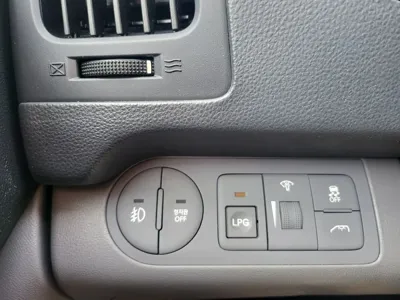 Hyundai Starex 2019, 87982 км, за 13460.18 USD - фото 14