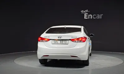 Hyundai Avante 2011, 103602 км, за 2992.46 USD