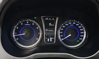 Hyundai Grandeur 2015, 113910 км, за 4532.32 USD - фото 8