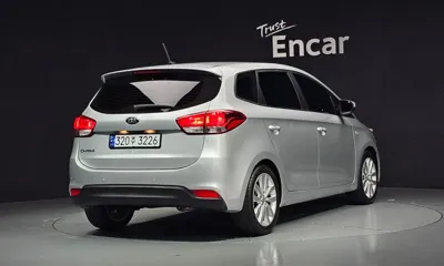 Kia Carens 2016, 48516 км, за 6511.45 USD