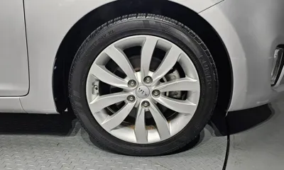 Kia Carens 2016, 48516 км, за 6511.45 USD