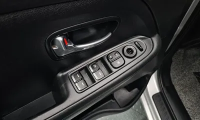 Kia Carens 2016, 48516 км, за 6511.45 USD - фото 17