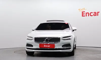 Volvo S90 2023, 31808 км, за 27419.88 USD