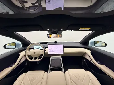 Nio ET5 2025, 17500 км, за 27700.4 USD