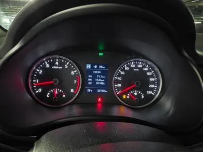 Kia Stonic 2020, 23763 км, за 10412.19 USD - фото 7