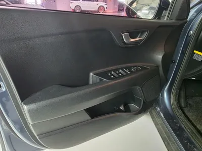Kia Stonic 2020, 23763 км, за 10412.19 USD - фото 16