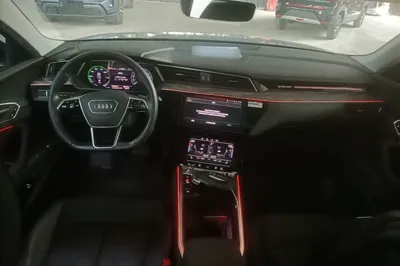 Audi e-tron 2021, 106300 км, за 24971 USD - фото 13
