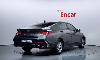 Hyundai Avante 2024, 33690 км, за 10293.17 USD