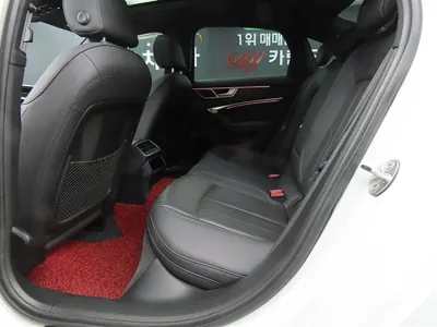 Audi A6 2021, 49133 км, за 25971.73 USD - фото 6
