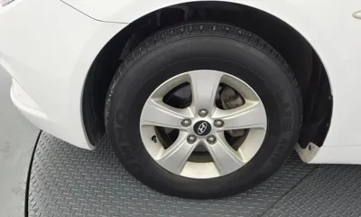 Hyundai Sonata 2012, 127747 км, за 2290.93 USD