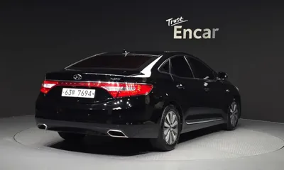 Hyundai Grandeur 2017, 194946 км, за 3843.65 USD