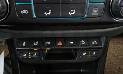 ChevroletGMDaewoo Colorado 2021, 138819 км, за 14657.99 USD - фото 19
