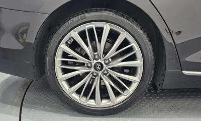 Hyundai Grandeur 2018, 60193 км, за 11898.47 USD
