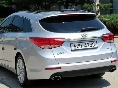 Hyundai i40 2012, 175000 км, за 3275.57 USD
