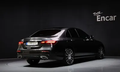 Mercedes-Benz E-Class 2023, 20238 км, за 65765.6 USD