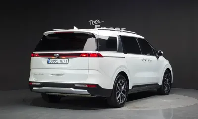 Kia Canival 2021, 59008 км, за 16186.69 USD