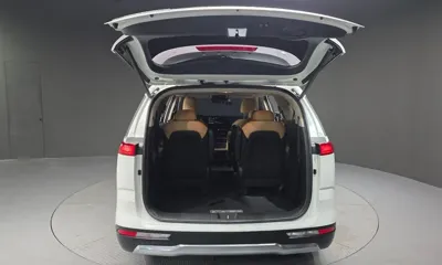 Kia Canival 2021, 59008 км, за 16186.69 USD - фото 20