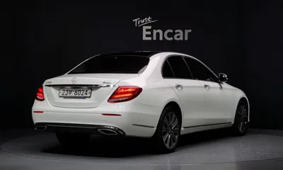 Mercedes-Benz E-Class 2017, 151623 км, за 15436.15 USD