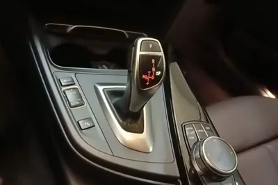 BMW 3 Series 2018, 96000 км, за 15540 USD - фото 16