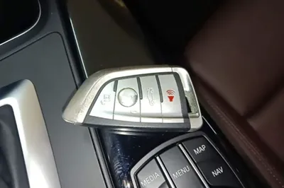 BMW 3 Series 2018, 96000 км, за 15540 USD - фото 23